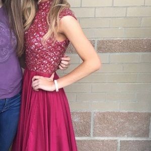 Sherri Hill Prom Dress 00